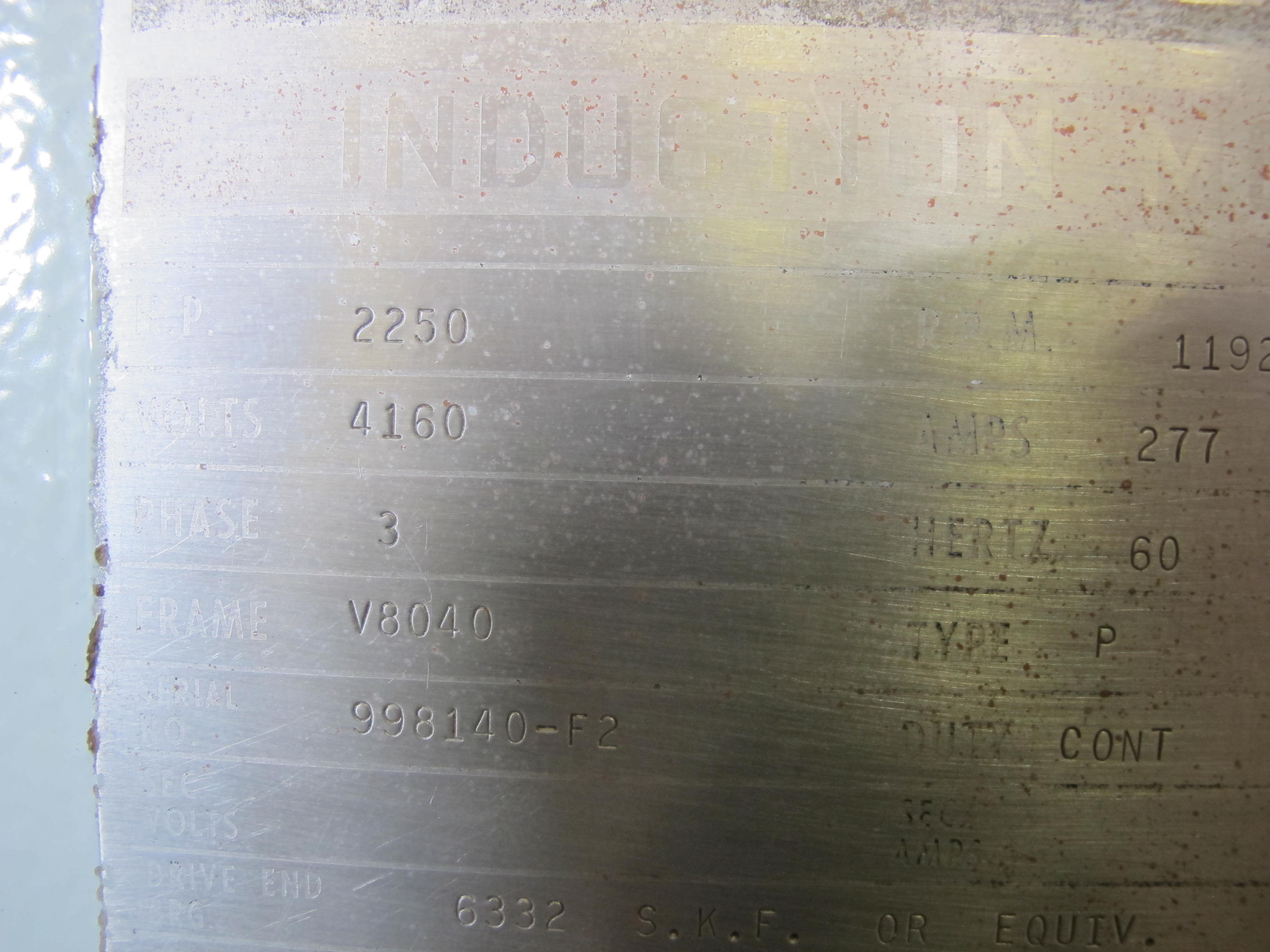 MOTOR, ELECTRIC TYPE, 2250 HORSEPOWER, 4160VAC ELEC RATING, 1200 RATED RPM, V8040 FRAME, 276FLC AMPS, WEATHERPROOF ENCLOSURE, 1.15 SERVICE FACTOR. WITH 6 1000WATT, 3/60/575VOLT HEATERS, OPERATED AT 480VAC (W-50) LOADING & HANDLING FEE $500-